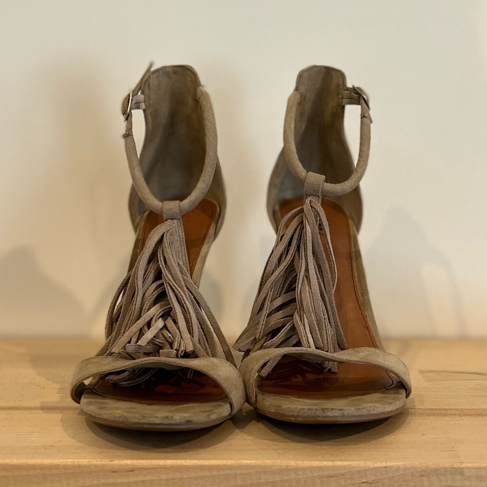 Fringe heels , suede taupe size 8